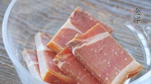 J9集团国际站切片温水浸泡5分钟。